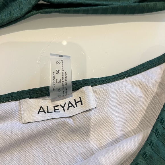 Bikini Aleyah green - Picture 4 of 7